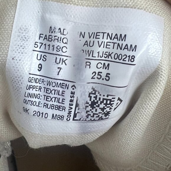 Converse Made with Love High Tops - Picture 12 of 13